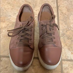 Brown Tenis